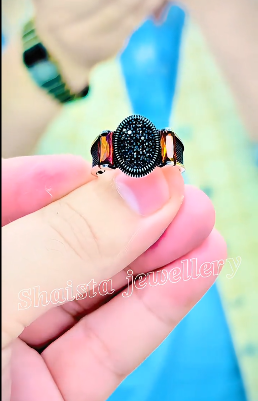 Modern Black Ring Ring Store