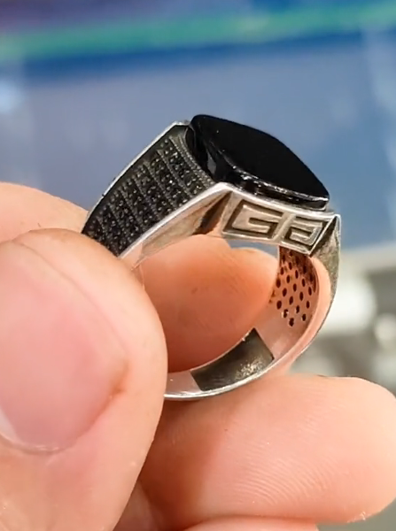 The Black Megnus Ring Ring Store
